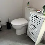 Apartment Bord De 1 Lit Double 1 Lit D Appoint *