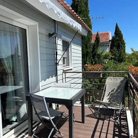 Apartment Bord De 1 Lit Double 1 Lit Simple Hyeres