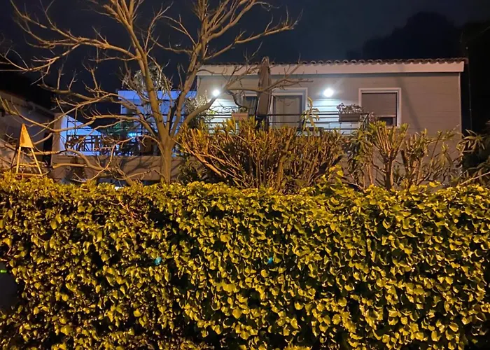 Bord De 1 Lit Double 1 Lit Simple *